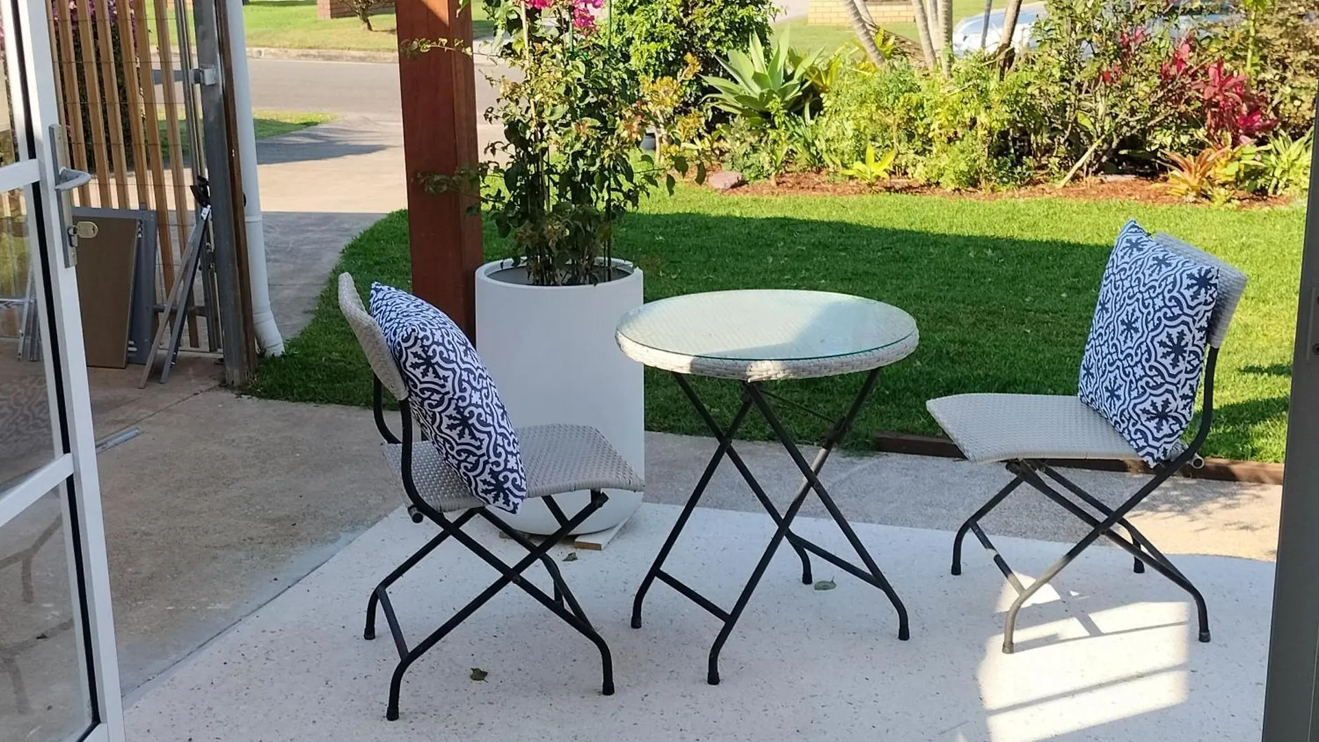 Maroochydore Waters Bnb Bed and Breakfast